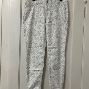 Women’s Charlie B White Leopard Print Jeans - Size 10